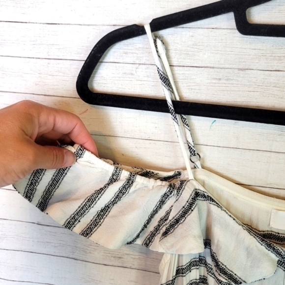 ASTR THE LABEL OFF SHOULDER STRIPED BUTTON FRONT DRESS, SZ XS - Picture 4 of 7